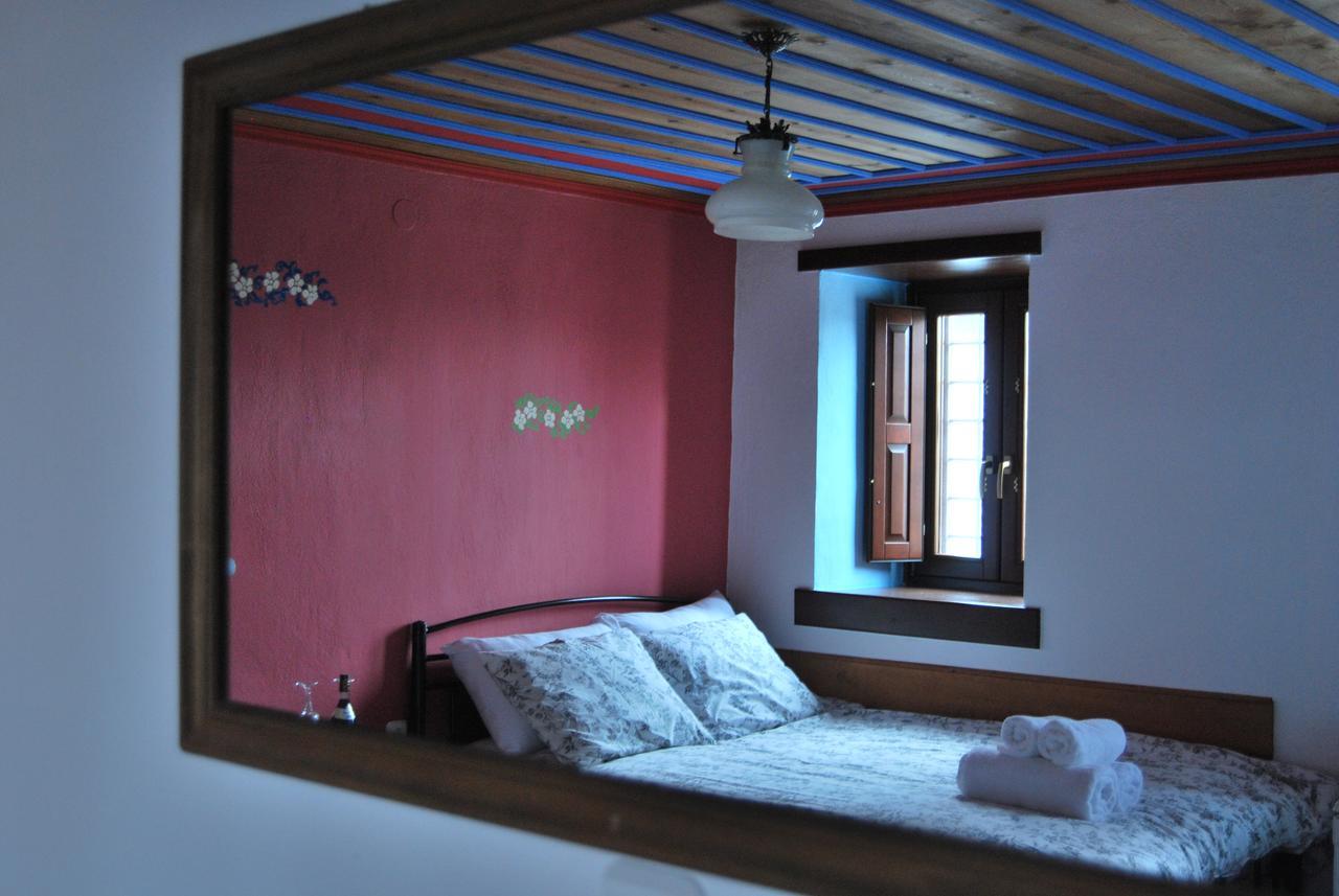 Tritoxo Guesthouse Koukkoúlion Exteriör bild